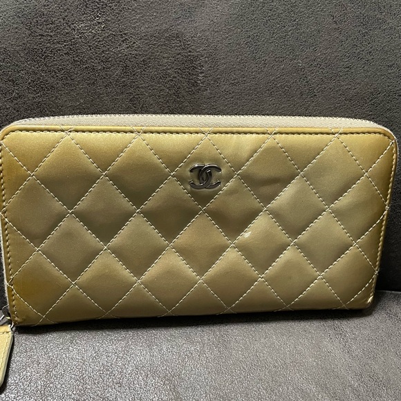 Chanel long wallet with free chain & COA - Picture 3 of 11